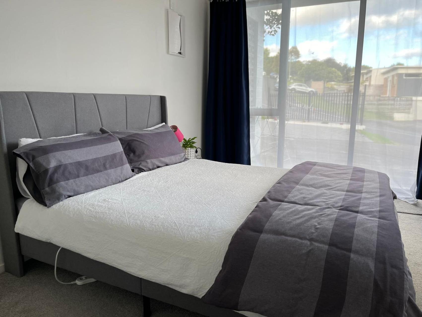 Totara Vale, Free Coffee, Parking And Wifi, Near Glenfield Mall And Highway 18,1 Auckland Esterno foto